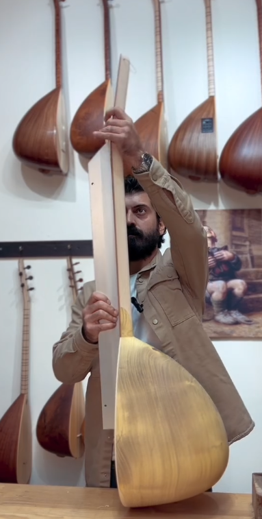 Bağlama Neden Cızırtı Yapar? Cızırtı Sorunları ve Kalıcı Çözüm Yolları