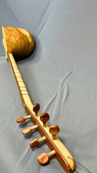 Uzun Sap Oyma Dut Divan Profesyonel Bağlama 46,5 cm | Long Neck Hand-Carved Mulberry Divan Baglama 46.5 cm | Langhals Handgeschnitzte Maulbeer Divan