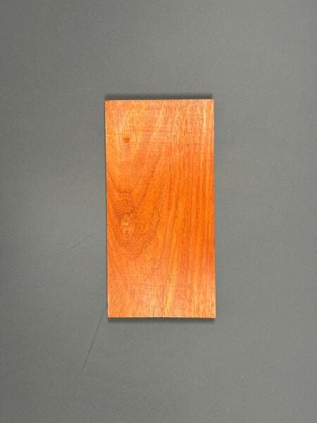 Paduk (Padauk) Ağacı Blok – Hobi Projeleri İçin Egzotik ve Göz Alıcı Ahşap