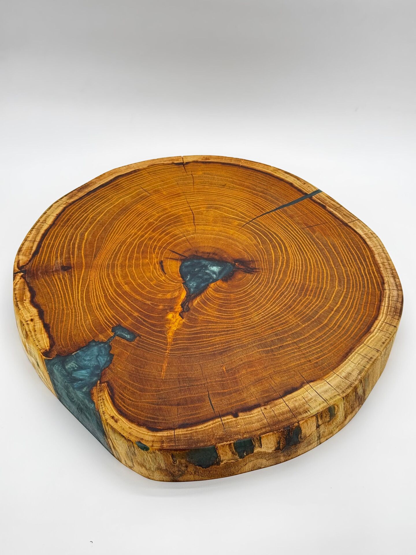 Epoksili Masif Dut Ağacı – Hobi ve Dekoratif Projeler İçin Özel Tasarım Ahşap Parça